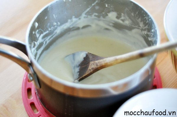 4 bước siêu đơn giản để làm bánh sữa chua ngon 